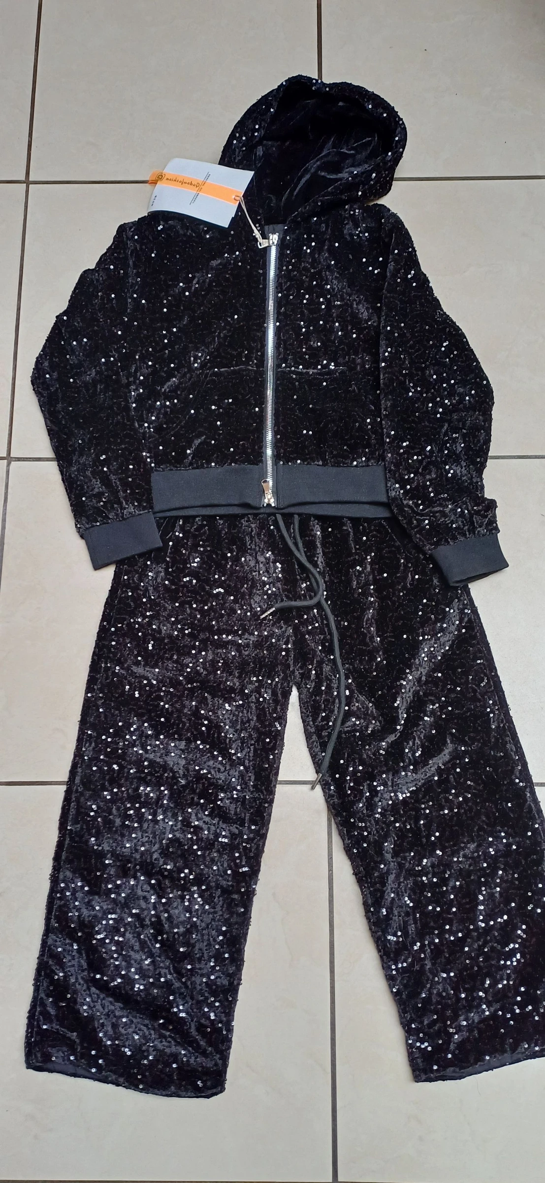 Ensemble de survêtement tout sequin 8ans